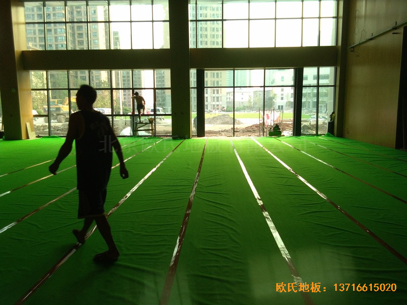 �½����������(d��ng)�����w��ľ�ذ尲�b����2