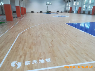 �½����������(d��ng)�����w��ľ�ذ尲�b����